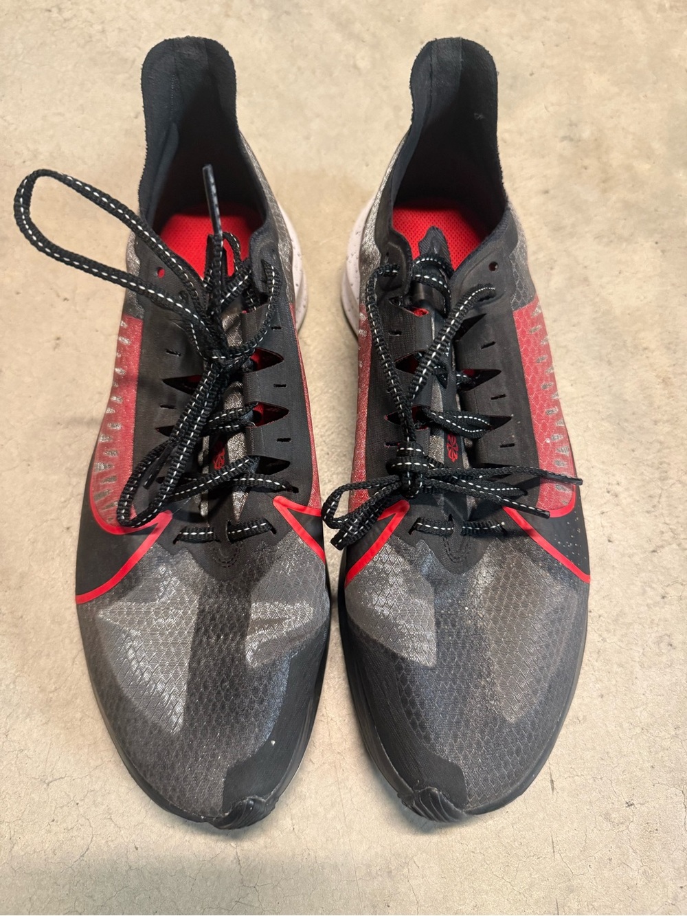 Nike zoom gravity - sz 10